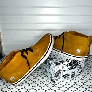 Men’s Timberland Mid Leather Chukka  Sneaker Boots Size 13M!